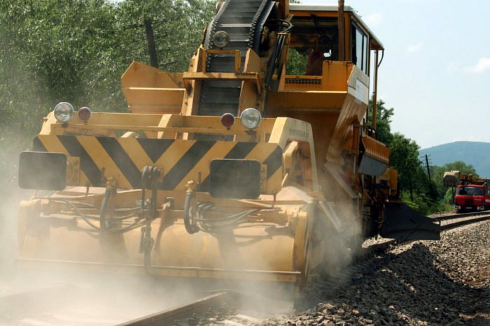 Ilustračný obrázok k článku ŽSR začali rekonštruovať železničný most: Na trati pri Žiline rátajte s obmedzeniami