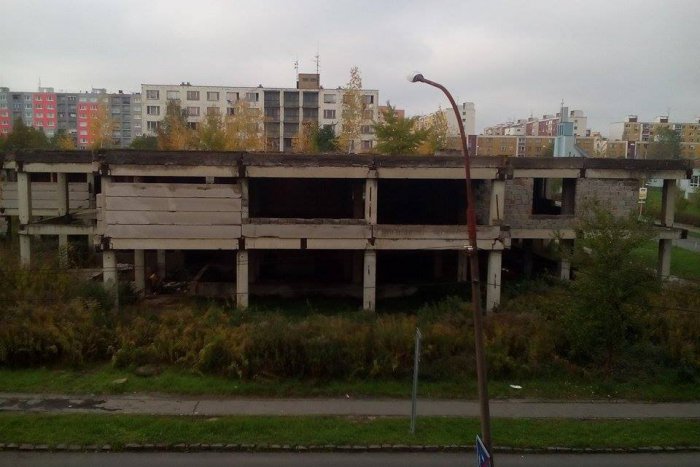 Ilustračný obrázok k článku Aký bude osud rozostavaného skeletu na Rúbanisku? Poslanci schválili podstatný krok!