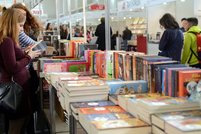 Ilustračný obrázok k článku Na Bibliotéke sa do nedele predstaví 211 vystavovateľov z deviatich krajín. Nudiť sa tu isto nebudete