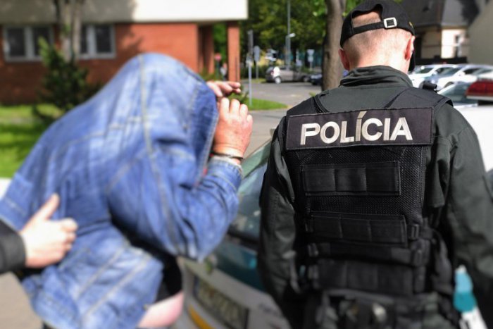 Ilustračný obrázok k článku Vodič kamióna putoval rovno do cely. V takomto stave ho načapali krajskí policajti