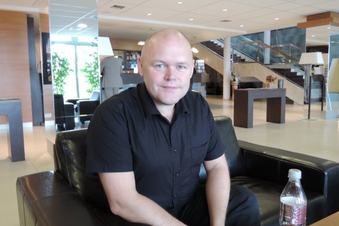 Ilustračný obrázok k článku ROZHOVOR: Tom OLSEN: Ľudia môžu vždy zmeniť svoje zmýšlanie, nech je akokoľvek extrémistické