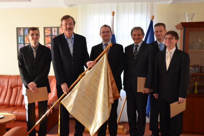 Ilustračný obrázok k článku Zoznámte sa so špičkovým vedeckým tímom UMB: Patrí medzi tie najlepšie na Slovensku!