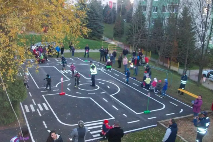 Ilustračný obrázok k článku Detský vodičák pre vašu ratolesť? V Prešove realita, najmenší ho dostali počas otvorenia dopravného ihriska