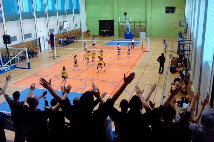 Ilustračný obrázok k článku Volejbalistky AC UNIZA odohrali ďalšie dvojzápasy: Staršie žiačky so 6 bodmi, kadetky sa potrápili