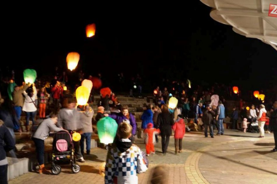 Ilustračný obrázok k článku Topoľčany zaplnili lampióny šťastia: AKO to na Margarétke vyzeralo?