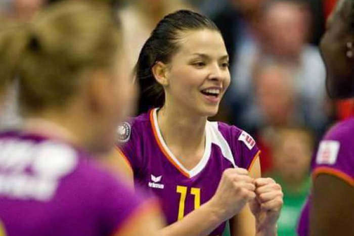 Ilustračný obrázok k článku Bývalá nitrianska volejbalistka Simona Lukáčová:  V Nemecku dajú diváci do zápasu všetko!