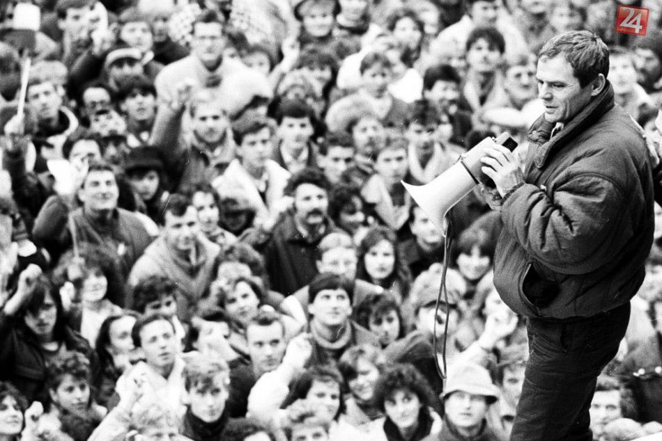 Ilustračný obrázok k článku November 89: Nulová bankovka, výstava aj 3D projekcia na fasáde Bratislavského hradu