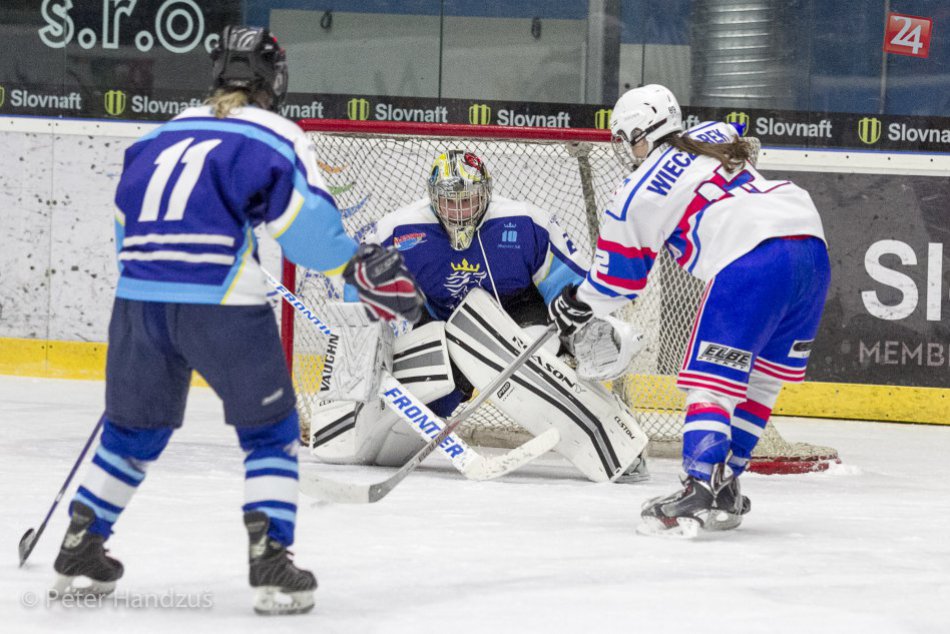 Ilustračný obrázok k článku Popradské hokejistky valcujú súperky: Deväť víťazstiev v rade a 86 strelených gólov