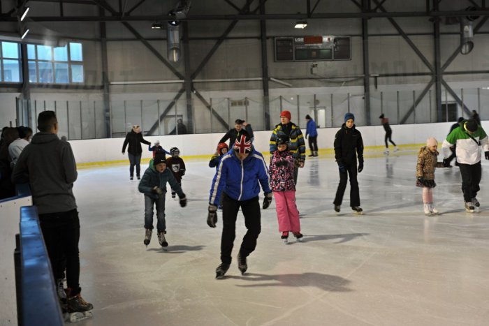 Ilustračný obrázok k článku Zimný štadión opäť slúži hokeju aj verejnosti: Jeho rekonštrukcia stála milión eur