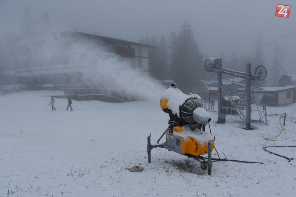 Ilustračný obrázok k článku Čas oprášiť lyže sa blíži: Tatranské svahy už naplno zasnežujú