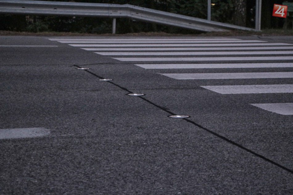 Ilustračný obrázok k článku Novinka na mikulášskych prechodoch: Bezpečnosť chodcov chcú zvýšiť týmto spôsobom