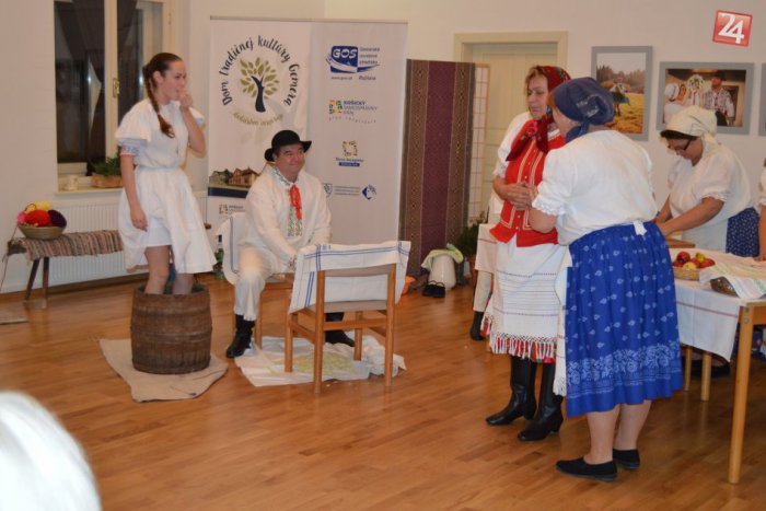 Ilustračný obrázok k článku OBRAZOM: Pripomenuli si dávne zvyky, nechýbali ani tradičné dobroty