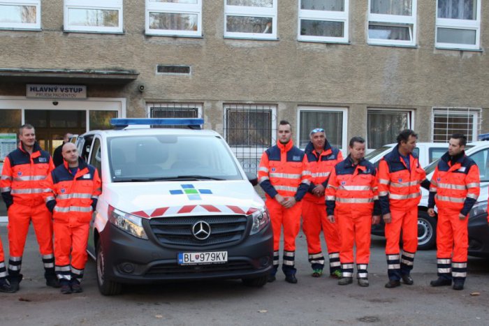 Ilustračný obrázok k článku Nové sanitky aj v našom regióne: Slovenské nemocnice získajú 13 nových vozidiel