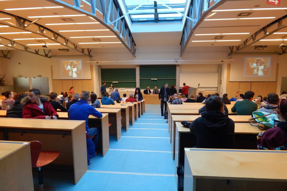 Ilustračný obrázok k článku UKF pripravuje Deň otvorených dverí: Predstaví svoje študijné programy