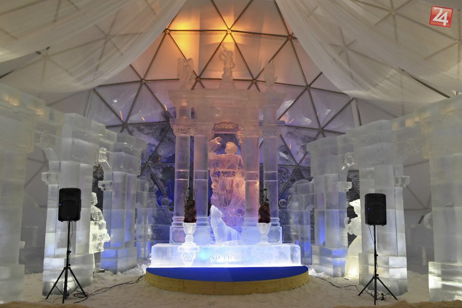 Ilustračný obrázok k článku Na Hrebienku to vyzerá ako na Karlovom moste: Desiatky metrov dlhé rady pred ľadovým dómom!