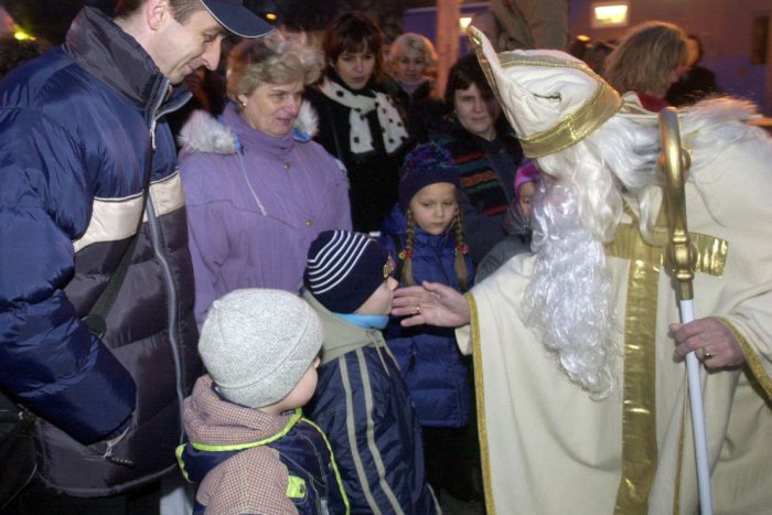 Ilustračný obrázok k článku Rozžiari oči detí i vianočný stromček mesta: Do Zlatých Moraviec príde Mikuláš