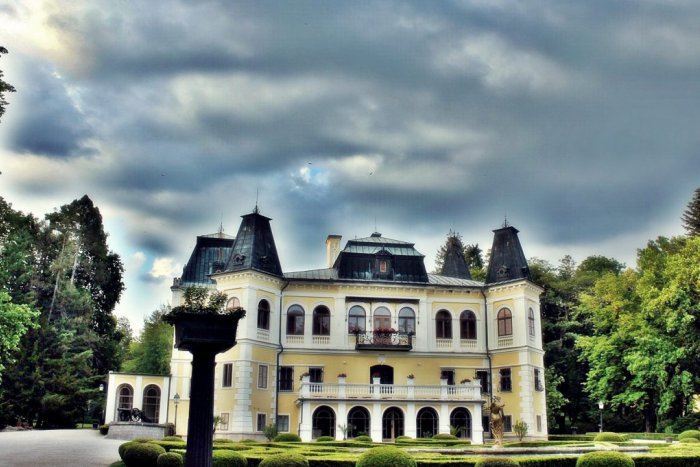 Ilustračný obrázok k článku Obľúbené športy grófov a predmety objavené v tajných zákutiach: V Betliari sa chystá nevšedná výstava