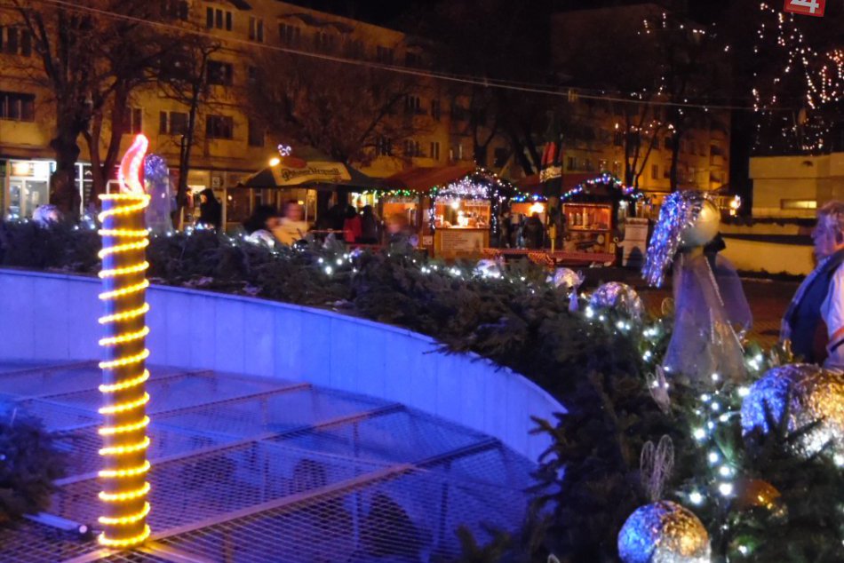 Ilustračný obrázok k článku Pomaly, ale isto sa blížia: Program adventných nedelí v Humennom je už známy