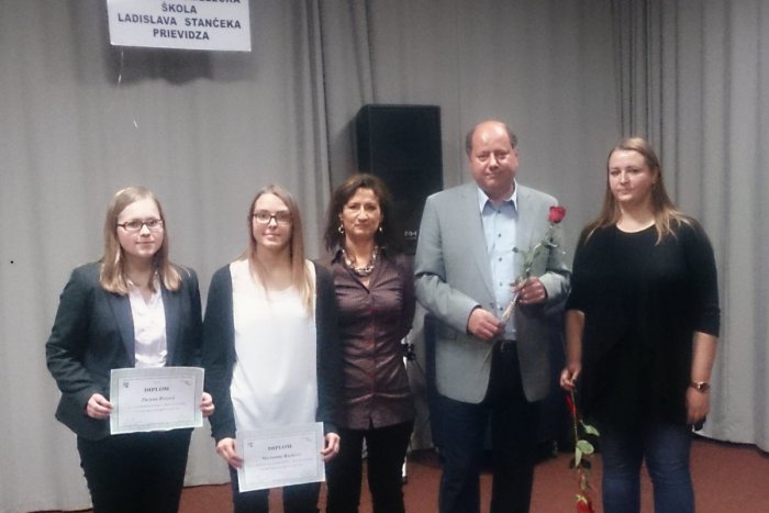 Ilustračný obrázok k článku SZUŠ JÁNOŠ na gitarovej súťaži: Marianna Rusková skončila v zlatom pásme