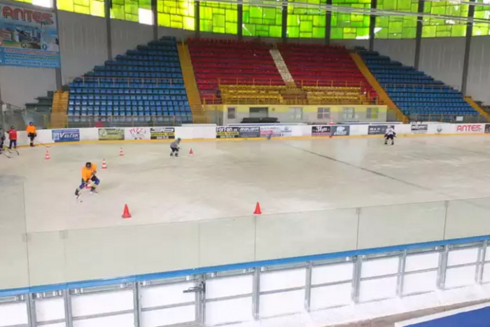 Ilustračný obrázok k článku Mesto prevzalo zimný štadión: Sú na ňom už vymenené všetky zámky!