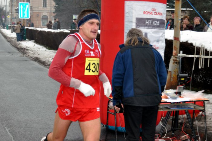 Ilustračný obrázok k článku Obľúbený Vianočný beh sa blíži: Na štart sa postavia nielen bežci, ale aj chrústy, trhneme rekord?