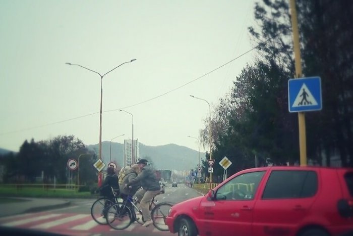 Ilustračný obrázok k článku Humenské cesty očami vodičov: 3 miesta, ktorých sa pri jazdení v našom meste obávajú najviac