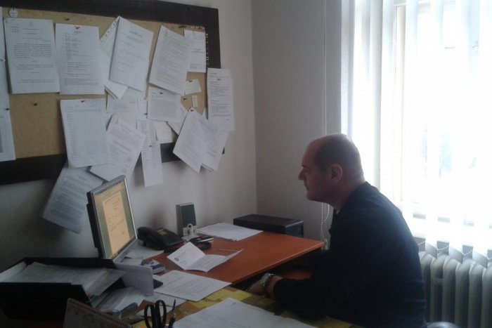 Ilustračný obrázok k článku O kuriózne prípady veru breznianski mestskí nemajú núdzu: Príbehy, nad ktorými sa nedá len mávnuť rukou...