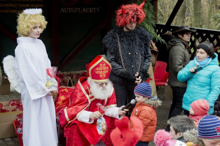 Ilustračný obrázok k článku Mikuláš zavítal aj medzi zvieratá v bratislavskej ZOO