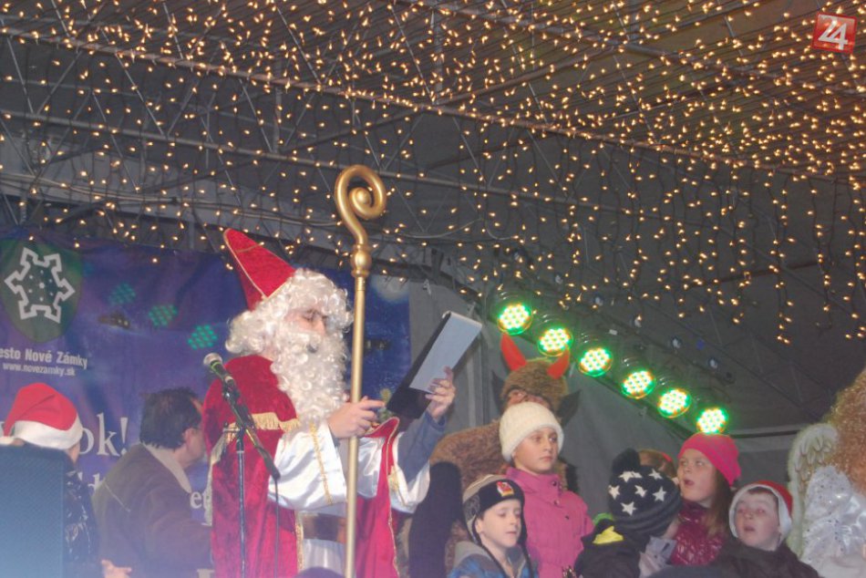 Ilustračný obrázok k článku Advent pocítime onedlho aj v Zámkoch: PREHĽAD najväčších vianočných lákadiel