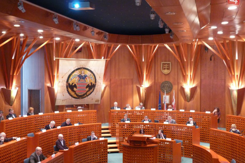 Ilustračný obrázok k článku Bystrickí poslanci dali "zelenú" olympijskému festivalu mládeže. Aké sú predpokladané náklady?