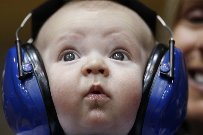 Ilustračný obrázok k článku Počúvate pesničku a zrazu spomínajú naše mesto: 10 songov, v ktorých sa Trnava nedá prepočuť