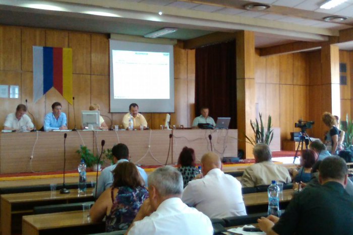 Ilustračný obrázok k článku Posledné zastupko v Lučenci v tomto roku: Aké budú TOP témy?