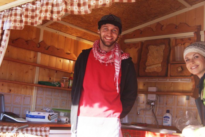 Ilustračný obrázok k článku Vianočný punč, medovina či poplamúch: Koľko na trhoch vysolíme za obľúbené dobroty? Prvé FOTO