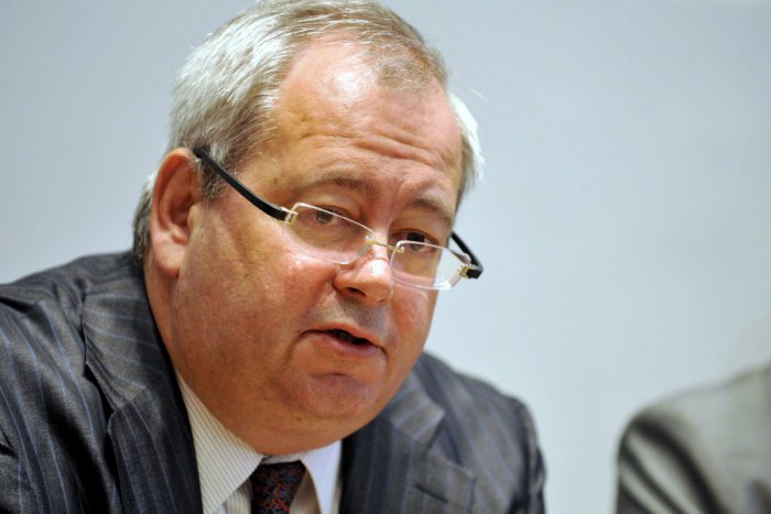 Ilustračný obrázok k článku Kauza parkovacej politiky v Petržalke nekončí: Starosta porušil zákon o obecnom zriadení