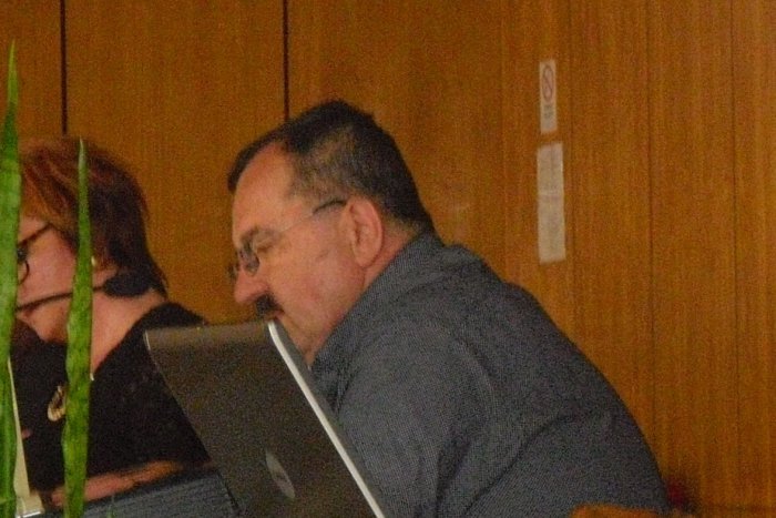 Ilustračný obrázok k článku Hlavný kontrolór Lučenca po 12 rokoch končí: Kto zasadne na tento dôležitý post?