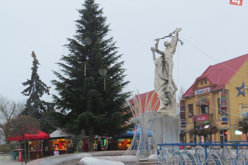 Ilustračný obrázok k článku Vianočné stánky pod michalovským stromčekom: Prvé zaujímavosti