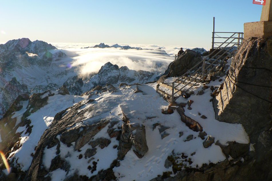 Ilustračný obrázok k článku Súvislá snehová pokrývka sa postupne stratila: Príde ešte jeseň?