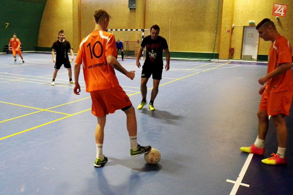 Ilustračný obrázok k článku Traja hráči s hetrikom. Tri góly padli so sirénou