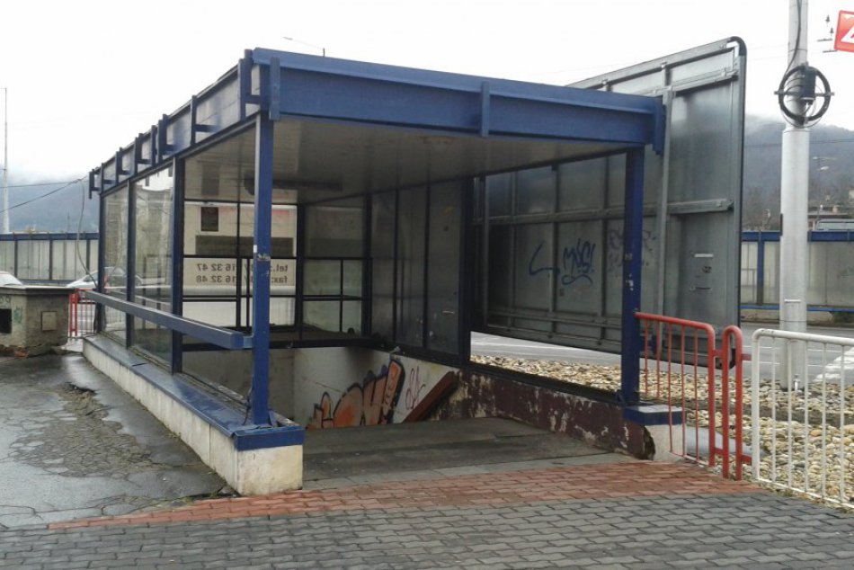 Ilustračný obrázok k článku Bystrická Noc literatúry sa blíži: Čítať sa bude v podchode aj na železničnej stanici