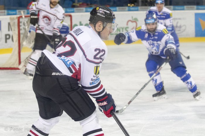 Ilustračný obrázok k článku Kamzíci v sobotu na Baranov nestačili. Expopradčan Hvila mal prsty vo všetkých góloch hostí