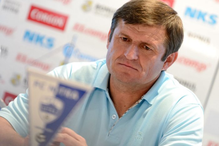 Ilustračný obrázok k článku Dlho doma neostal: Tréner Hipp vraj smeruje na lavičku Jihlavy