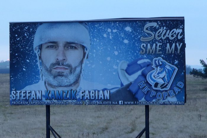 Ilustračný obrázok k článku Idete po ceste a tie tváre hneď upútajú vašu pozornosť: Popradskí hokejisti sa ocitli na bilbordoch, čo je za tým?