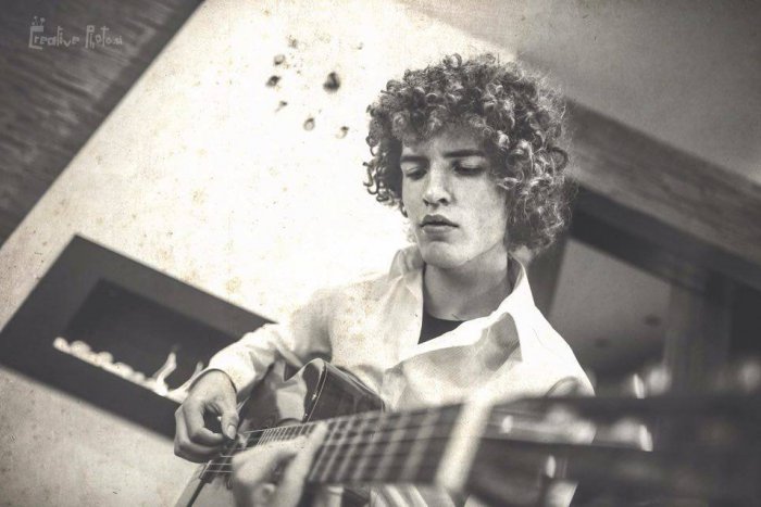 Ilustračný obrázok k článku Talentovaný Dávid to rozbalil v breznianskom bare: Pozrite, čo dokáže s rukou, budete z toho paf! VIDEO