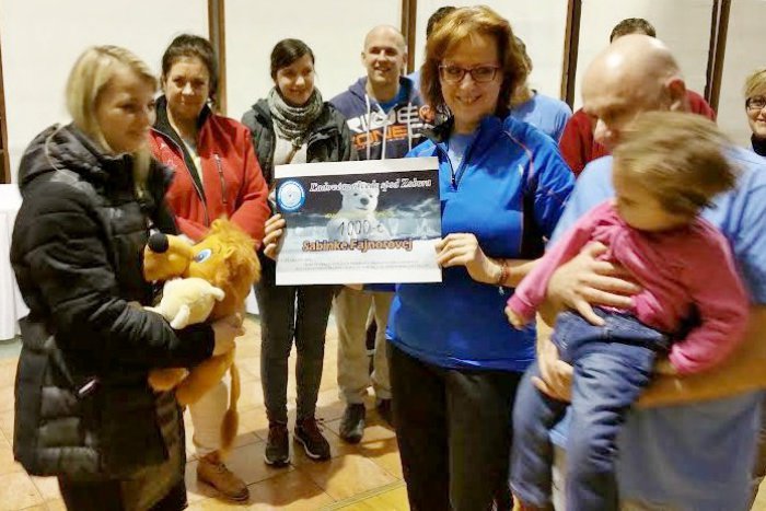 Ilustračný obrázok k článku Ľadové medvede pomohli malej Sabínke (2): Jej mame odovzdali magických 1111 eur!