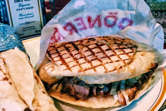 Ilustračný obrázok k článku Založili skupinu na facebooku a zabojovali kebabom proti nenávisti