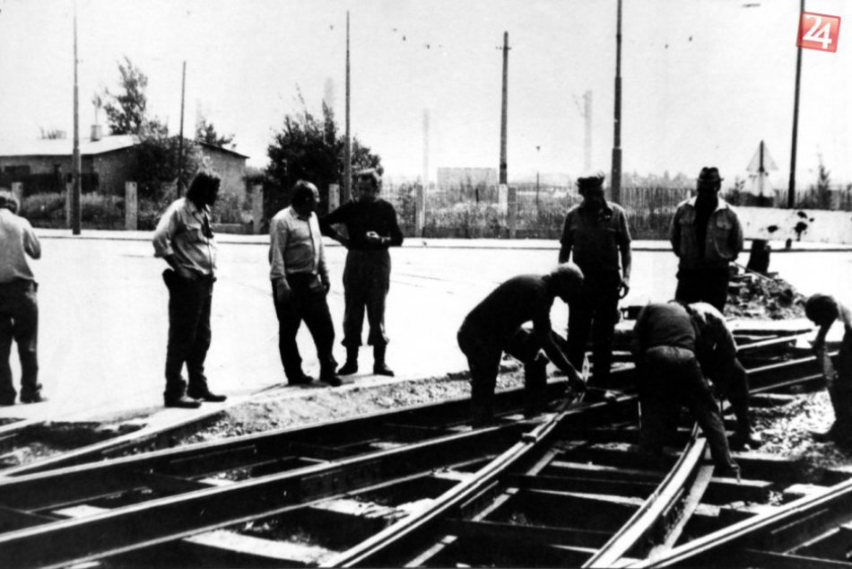 Ilustračný obrázok k článku Historické foto: Račianska radiála oslavuje 105. výročie! Postaviť a sprístupniť ju, trvalo celých sedemnásť rokov