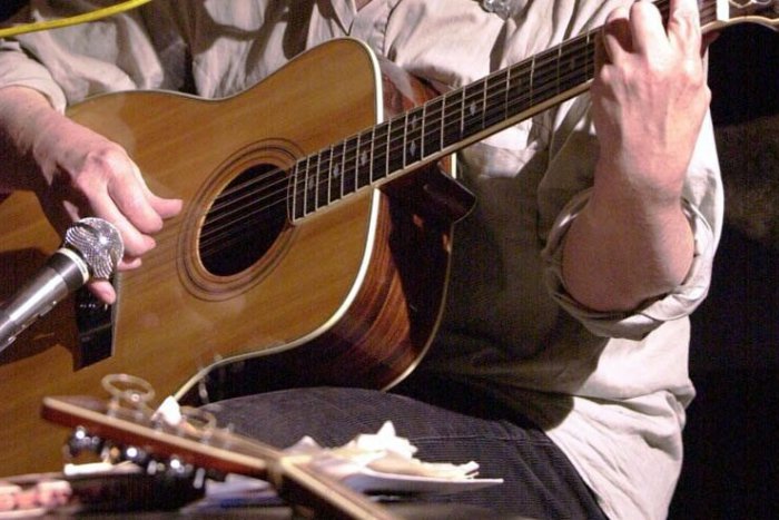 Ilustračný obrázok k článku Akcia v Betliari, ktorá by nemala ujsť vašej pozornosti: Krst cédečka spojený s koncertom známeho pesničkára!