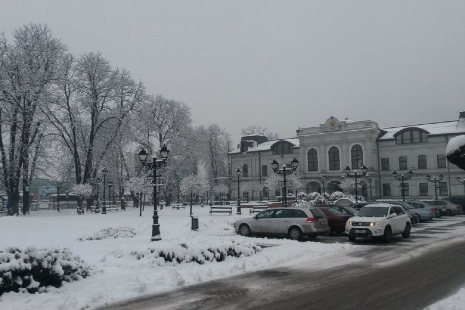 Ilustračný obrázok k článku Revúcky okres varujú pred snežením a nielen tým. Kedy sa treba pripraviť?