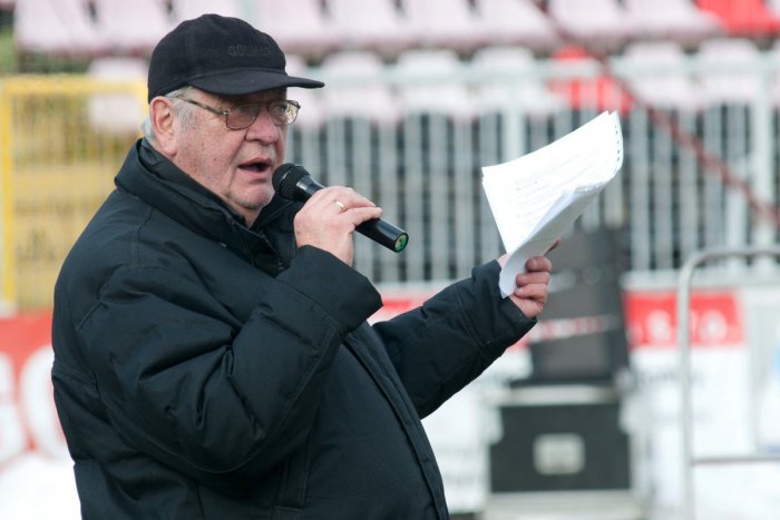 Ilustračný obrázok k článku Mal cit rozprestrieť informácie, spomína kolega na Karola Poláka