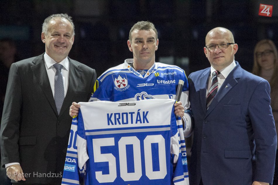 Ilustračný obrázok k článku Arne dnes oslavoval: Dres mu odovzdal prezident Andrej Kiska